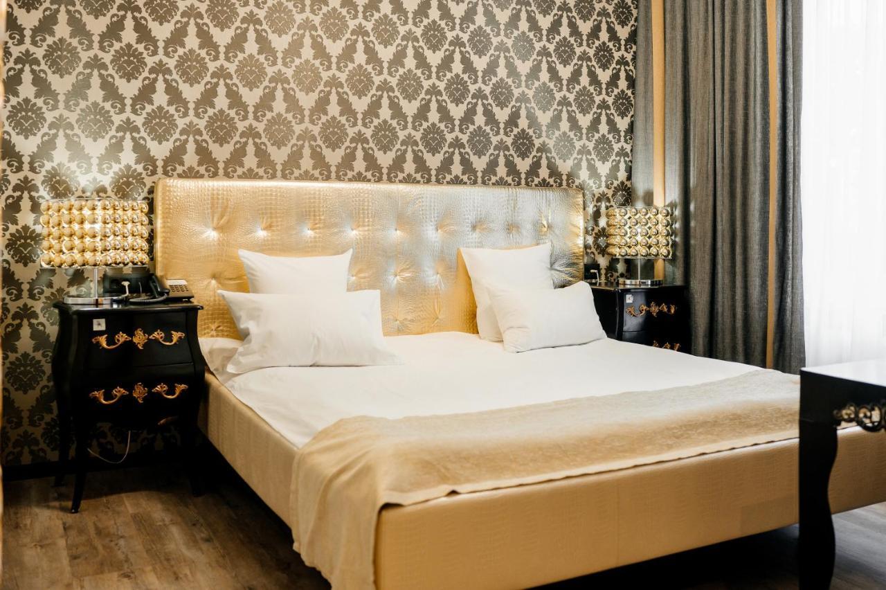 Weekend Boutique Hotel Chisinau Exterior foto