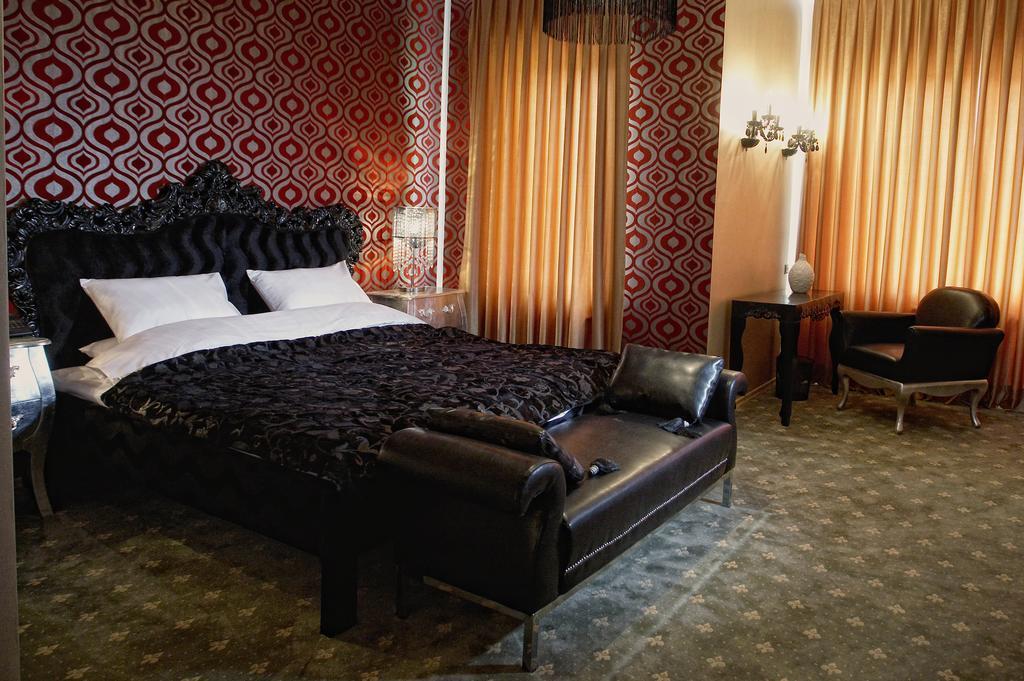 Weekend Boutique Hotel Chisinau Exterior foto