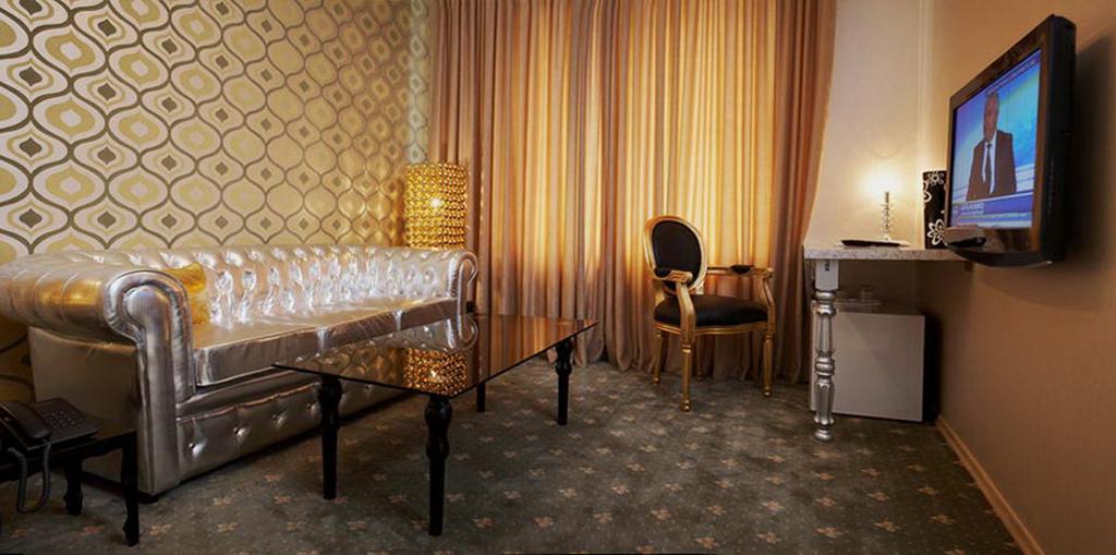 Weekend Boutique Hotel Chisinau Quarto foto